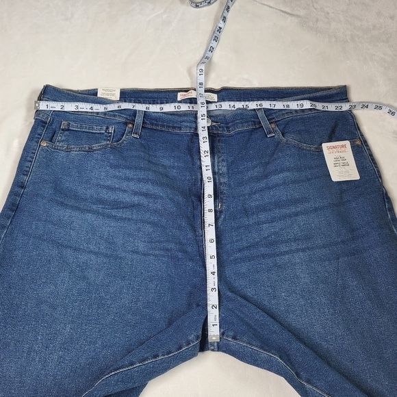 Levi’s Cropped Heritage Plus Size Blue Jeans. Straight Loose Fit. 26W - Picture 5 of 12
